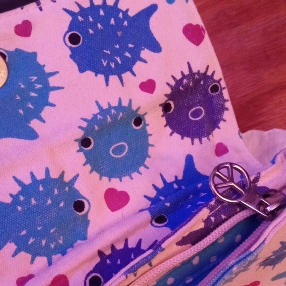bungalow 360 Blue & Purple Puffer Fish Wristlet with Pink Hearts - Picture 2 of 4